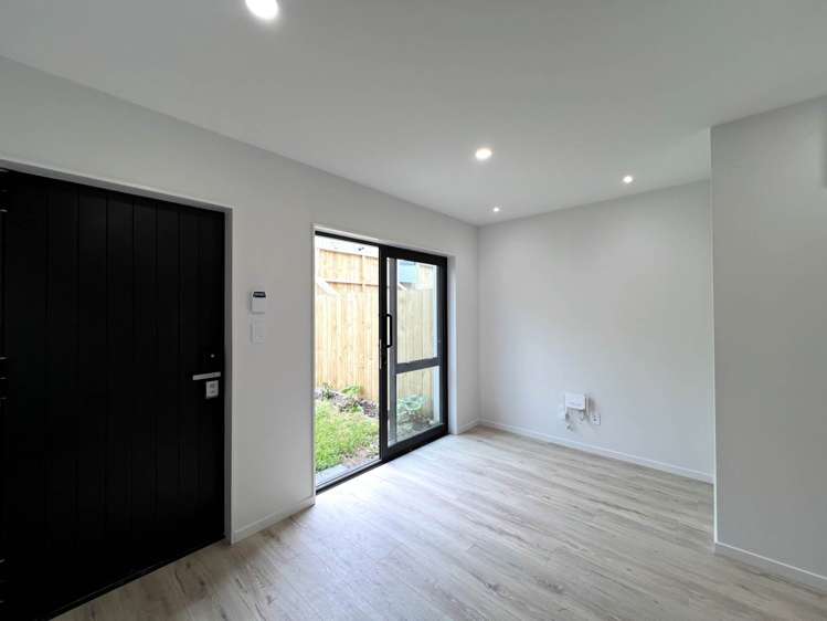 5/16 Reynella Drive Massey_6