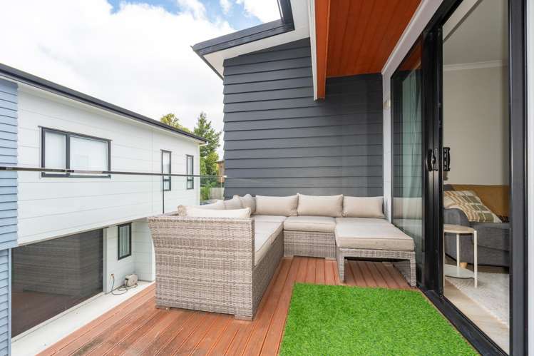2/11 Gazeley Avenue Silverdale_14