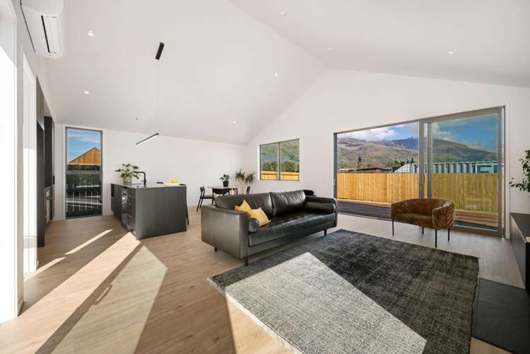9 Berry Farm Drive Wanaka_1