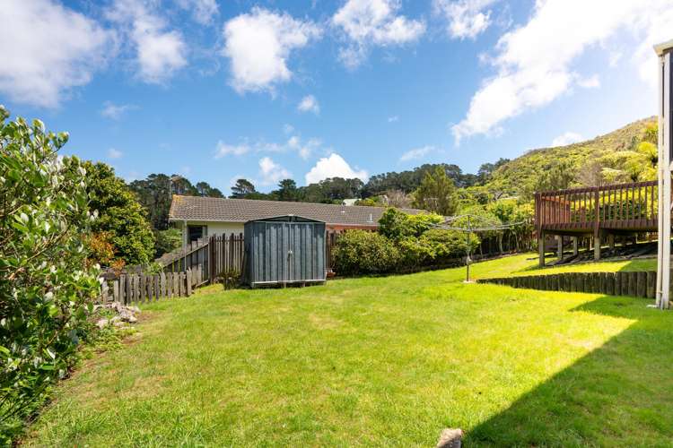 51 Percy Dyett Drive Karori_16
