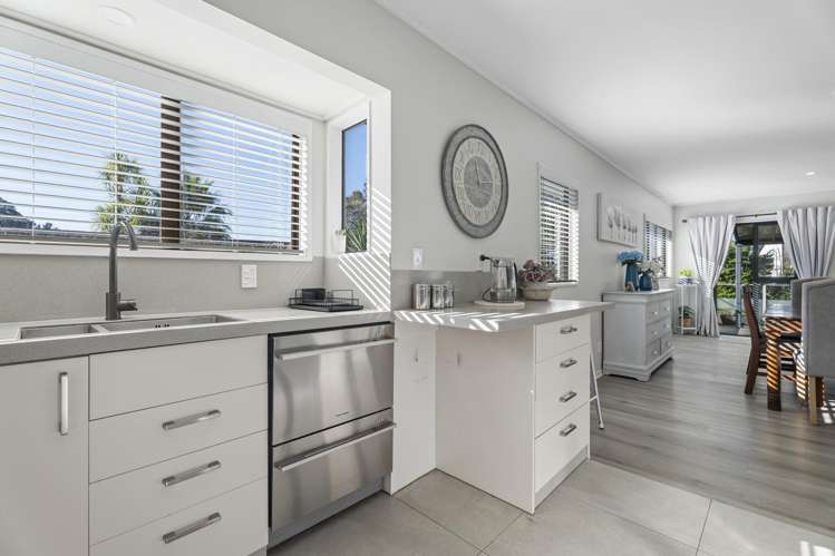 27 Pohutukawa Avenue Cockle Bay_5