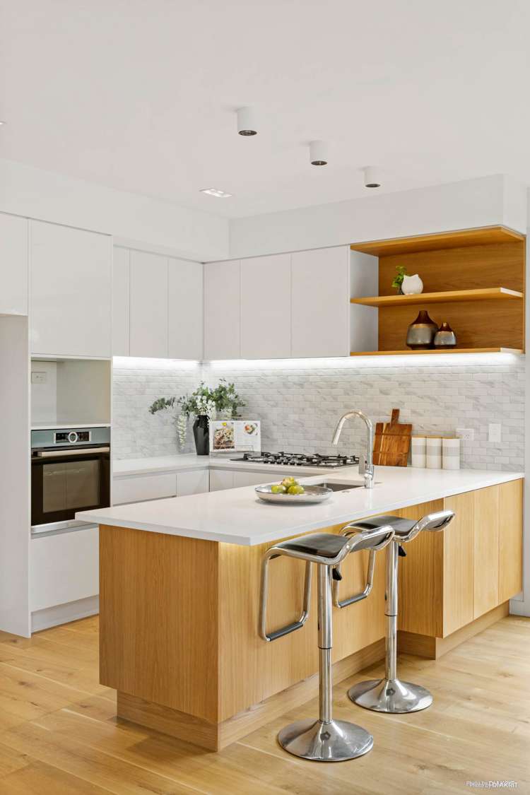 13a Queensway Three Kings_21