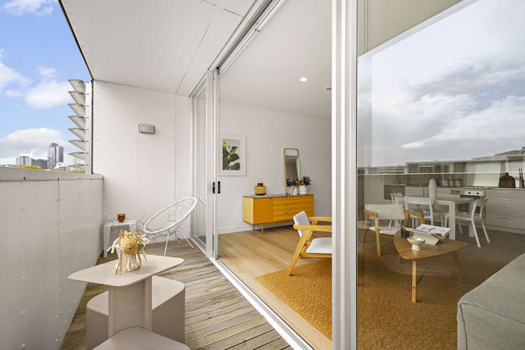 3b/12 Fisher-Point Drive Auckland Central_4