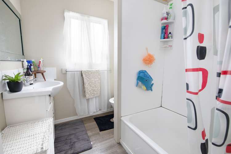 35 Ramsey Crescent Flaxmere_9