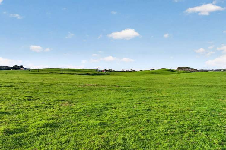 55 Coster Road Muriwai_1