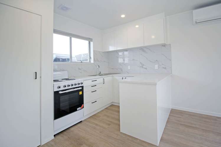 8/17 Russell Road_5