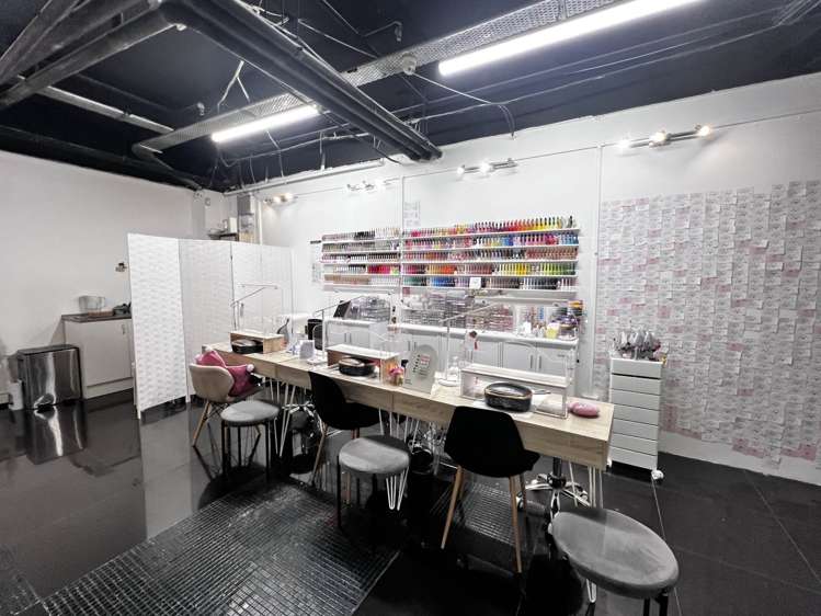 Unit 2J/239 Queen Street City Centre_5