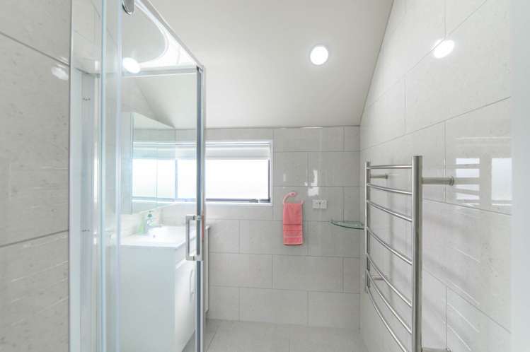 2/786 East Coast Road Oteha_12