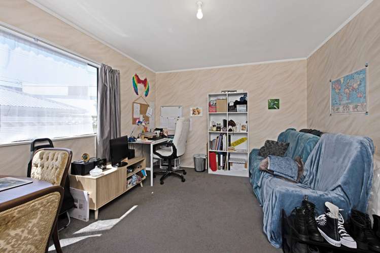 68 Kauri Street Miramar_19