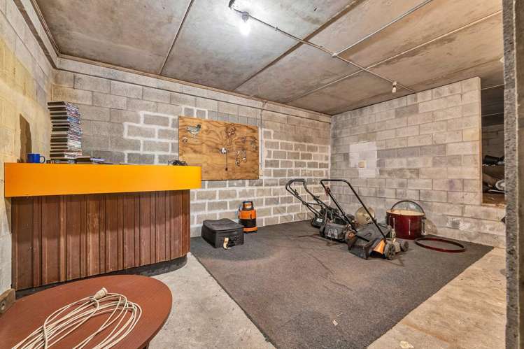 19 Tybalt Street Stratford_12