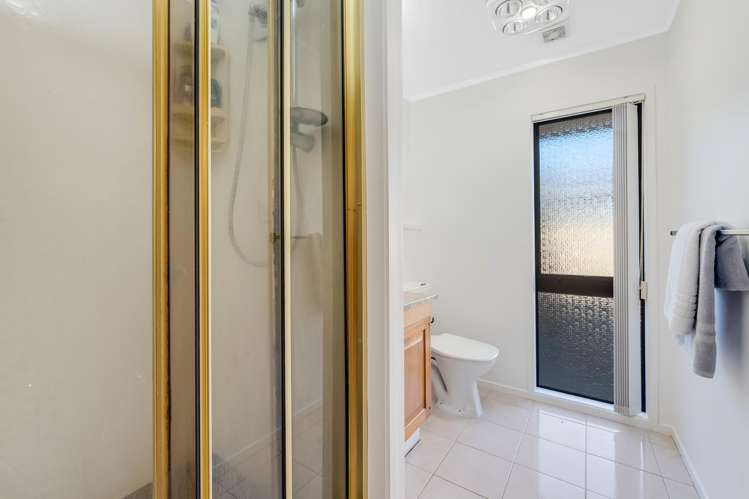 86 Dalwhinnie Parade Highland Park_14