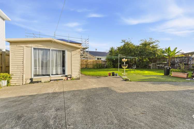 170 Mahia Road Wattle Downs_13