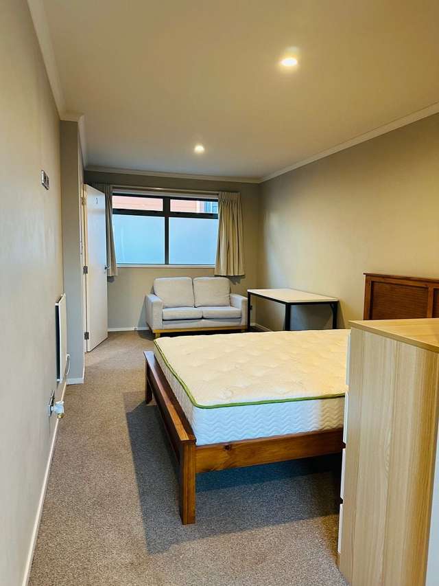 Room 3, 5/181 Knighton Road Hillcrest_3