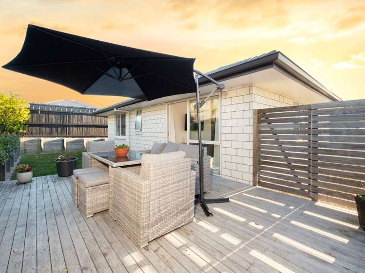 24 Benmore Crescent Pyes Pa_15