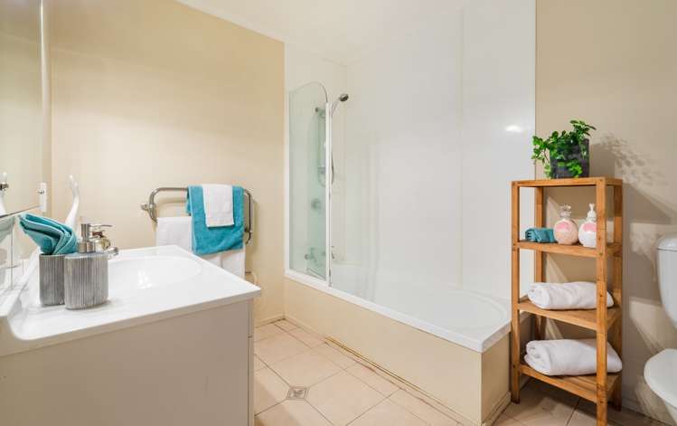 21 Rhone Avenue Te Atatu Peninsula_12