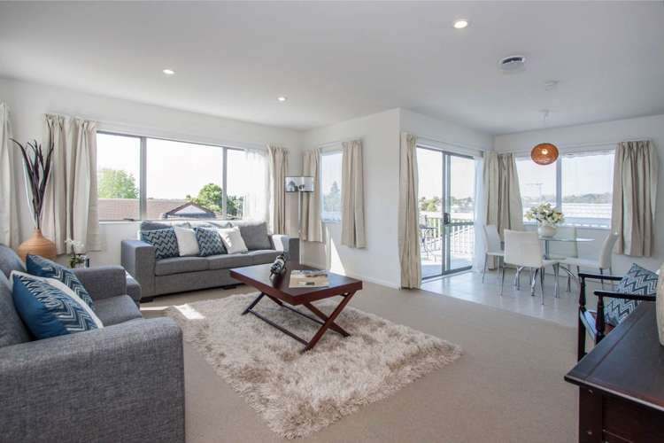 8 Halleys Place Mt Roskill_5