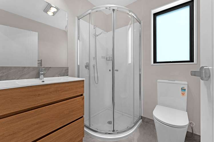 7/10 Newington Road Henderson_16