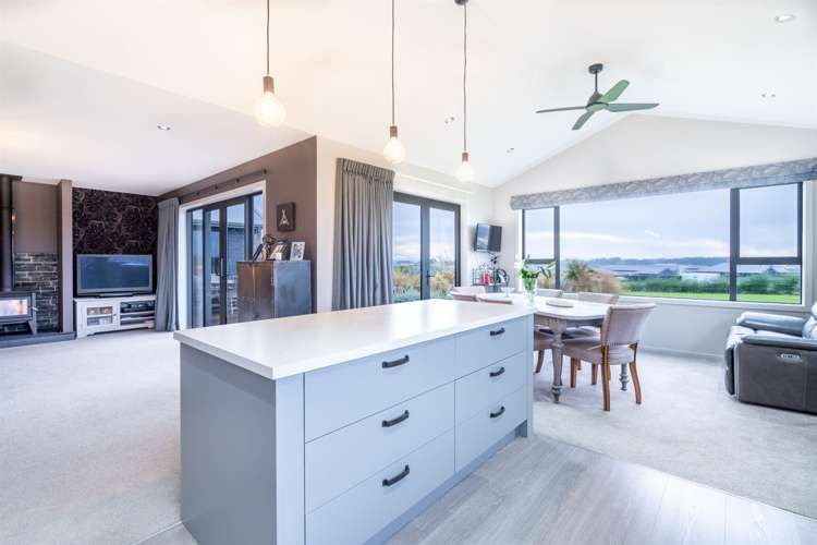 71 Sunrise Drive Seaward Bush_2