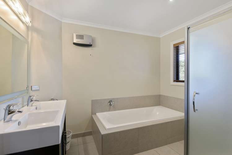 239 Earlys Road West Eyreton_16