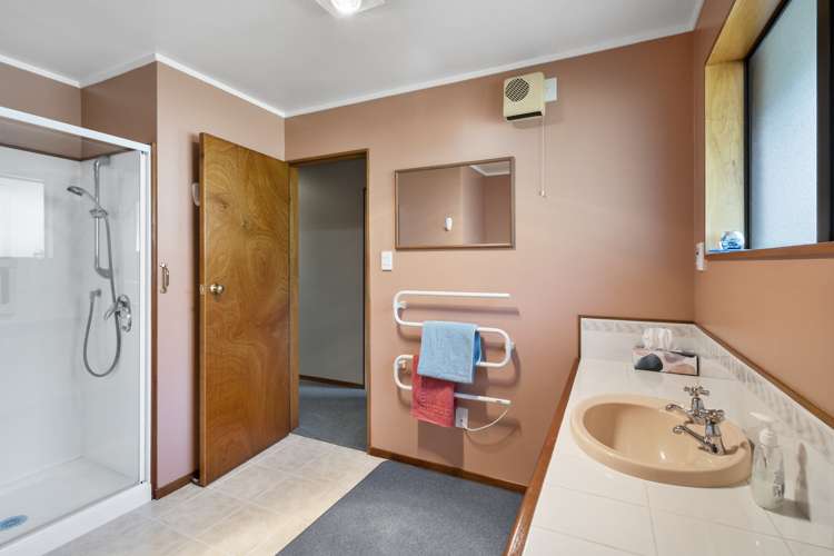 92 Amberley Avenue Highbury_19