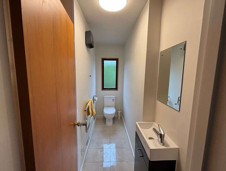 8A Braco Place Burnside_8