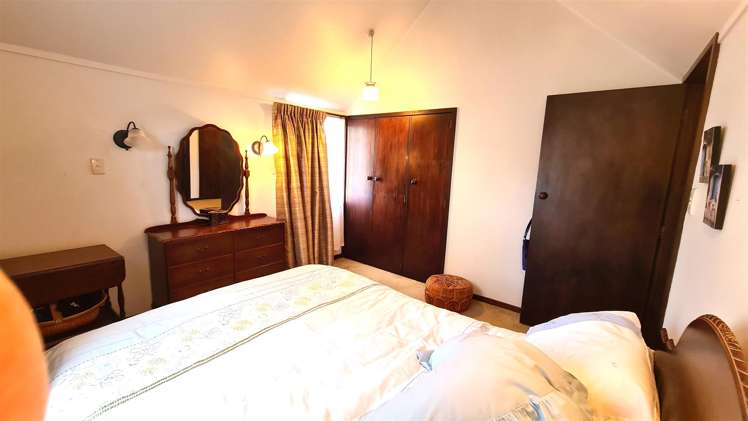 2/4 Egmont Place Bishopdale_11