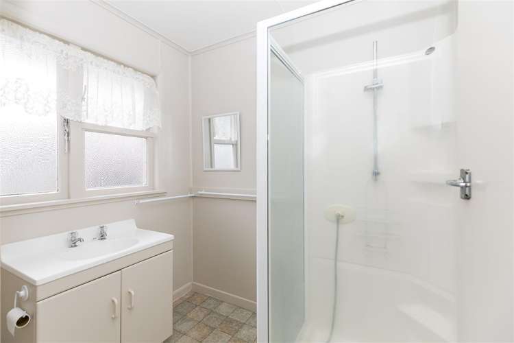 10 Albert Street Hamilton East_24