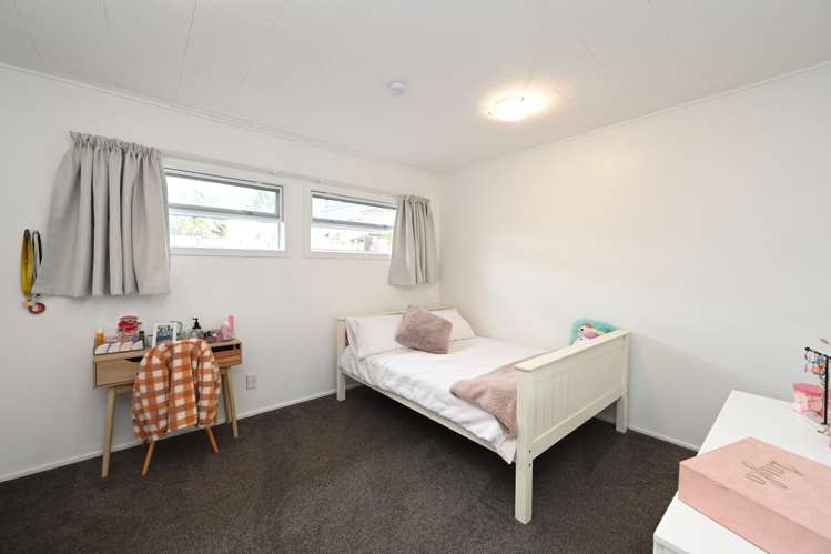 8 D'Arcy Place Taradale_6