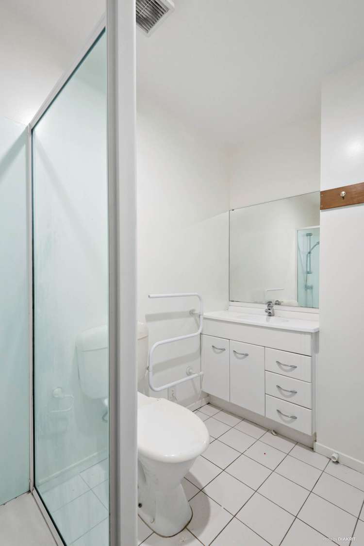 23/6 Ambrico Place New Lynn_8