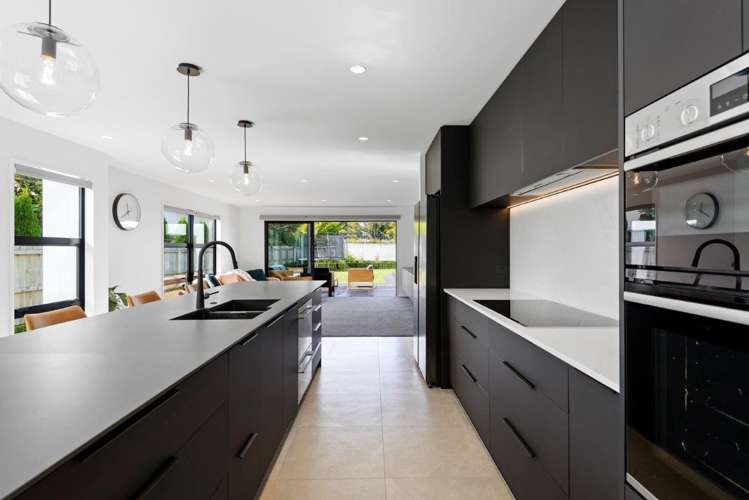 16 Mays Road Saint Albans_5