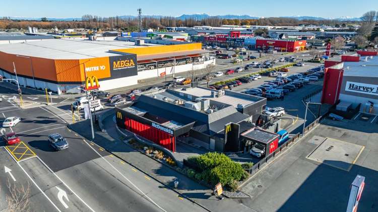 141 West Street & 55 Moore Street Ashburton_12