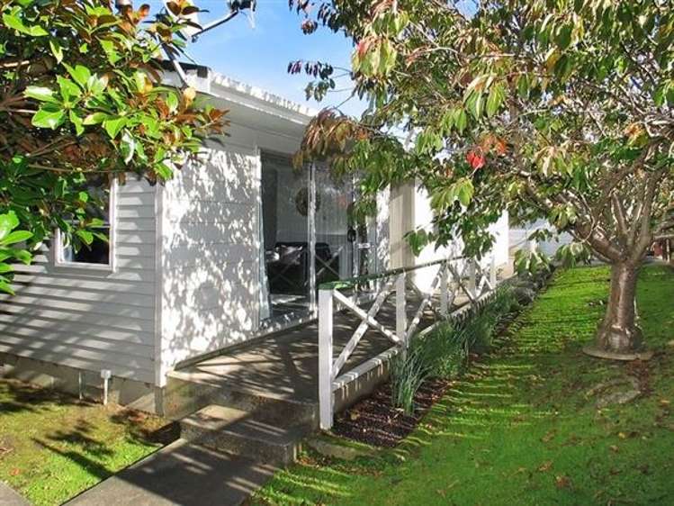 2 Pascoe Avenue Paremata_25