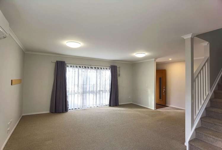125 Riverpark Crescent Henderson_5