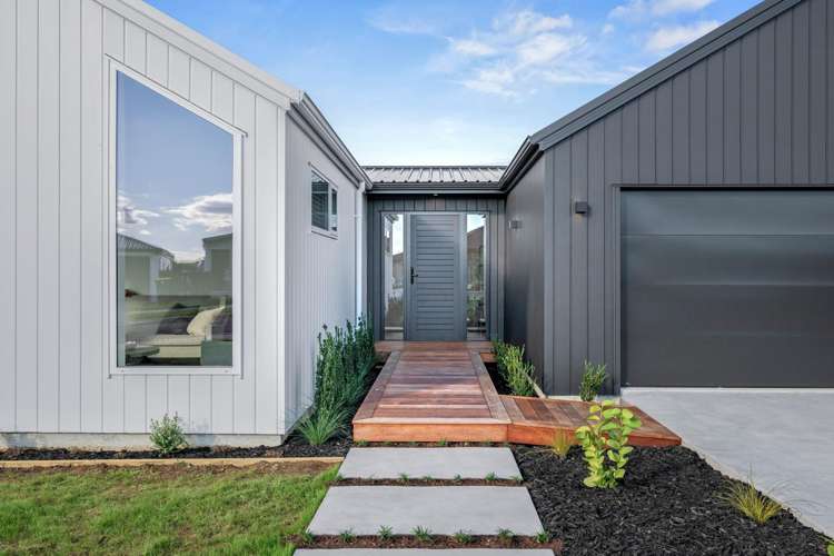 42 Opouatu Avenue Glenbrook_2