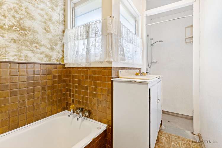 5 Cobham Crescent Kelston_10