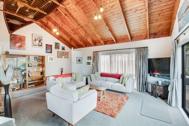 17 Leiden Place Totara Vale_10