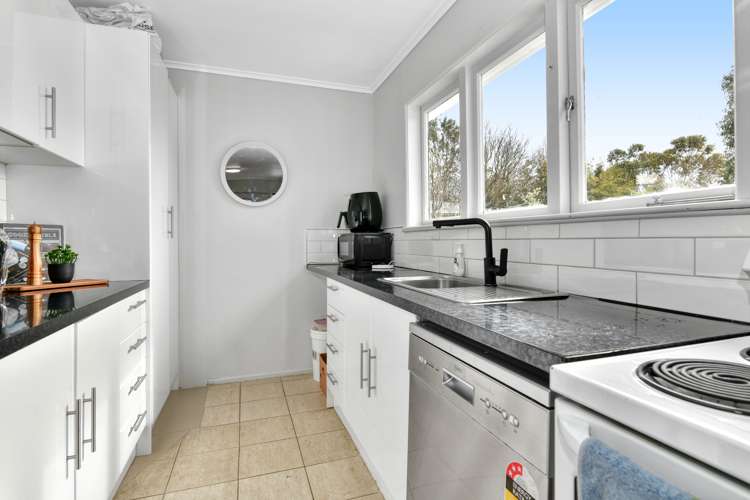 579 East Coast Road Browns Bay_7