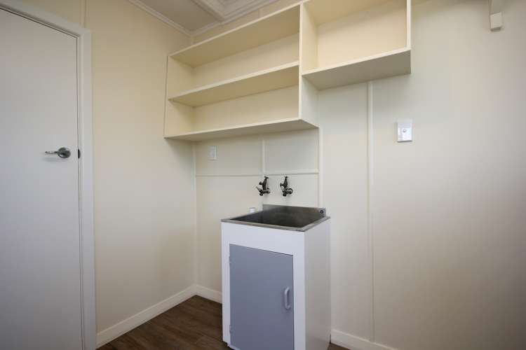 52 Springs Road Hornby_15