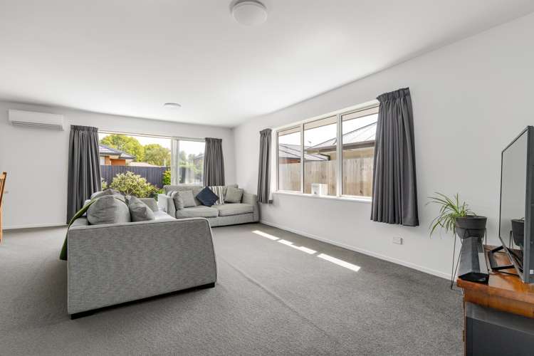 17 Lesley Keast Place Hornby_3