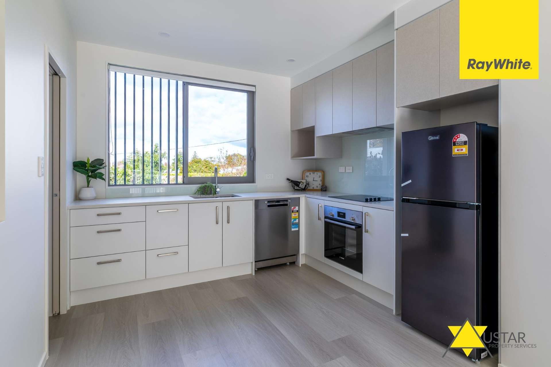 7/2 Moor Avenue Te Atatu Peninsula_0