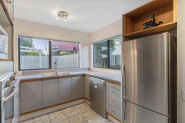 2/13a Eban Avenue Hillcrest_9