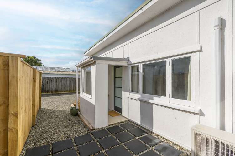 8b Hurley Road Paraparaumu Beach_1