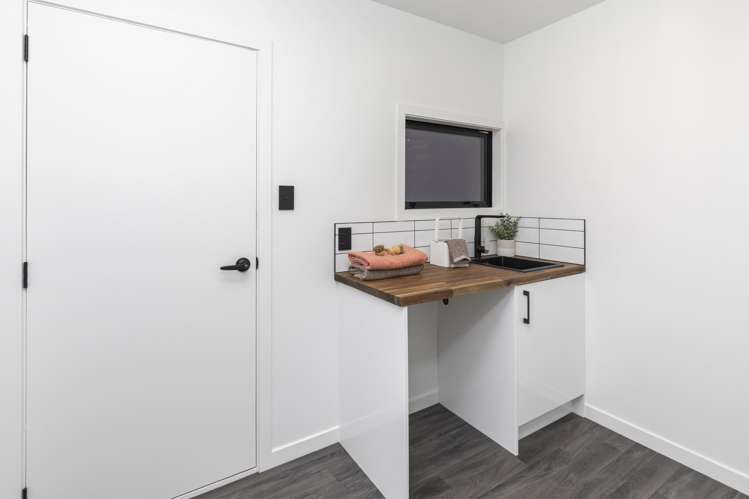 37 Whareora Tce Cashmere Flats_15