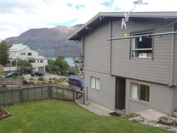 16 Williams Street Fernhill/Sunshine Bay_5