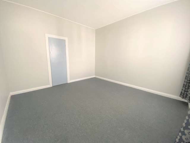 2/4 Clyde Street Epsom_2