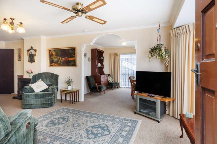 41 Cedar Crescent Feilding_1