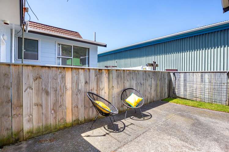 176A Queens Drive Lyall Bay_12
