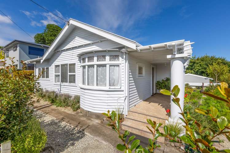 84 Gover Street New Plymouth Central_15