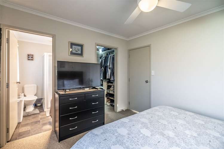 7 Crowther Crescent Heidelberg_8