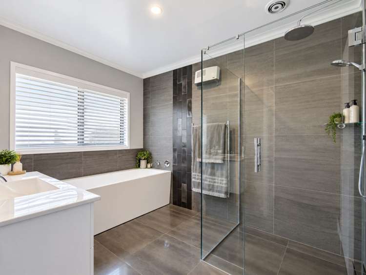 96 A Renall Road Pollok_19